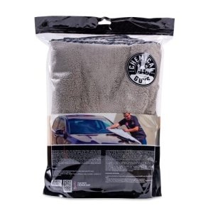 Chemical Guys MIC1995 Gray Woolly Mammoth Microfiber Dryer Towel (36" x 25") - Image 2