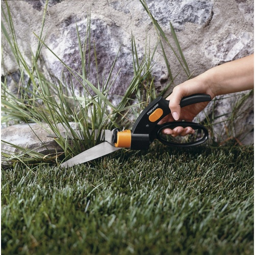 Fiskars 92146964J Swivel Soft Touch Grass Shear, 360 Degrees - Image 4