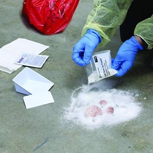 First Aid Only 214-U/FAO Body Fluid Clean Up Kit, 23-Piece Blood Pathogen Clean Up Kit in Plastic Case - Image 2