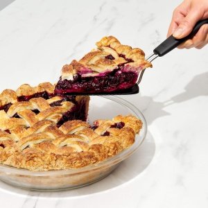 OXO Good Grips Black Nylon Flexible Pie Server - Image 3